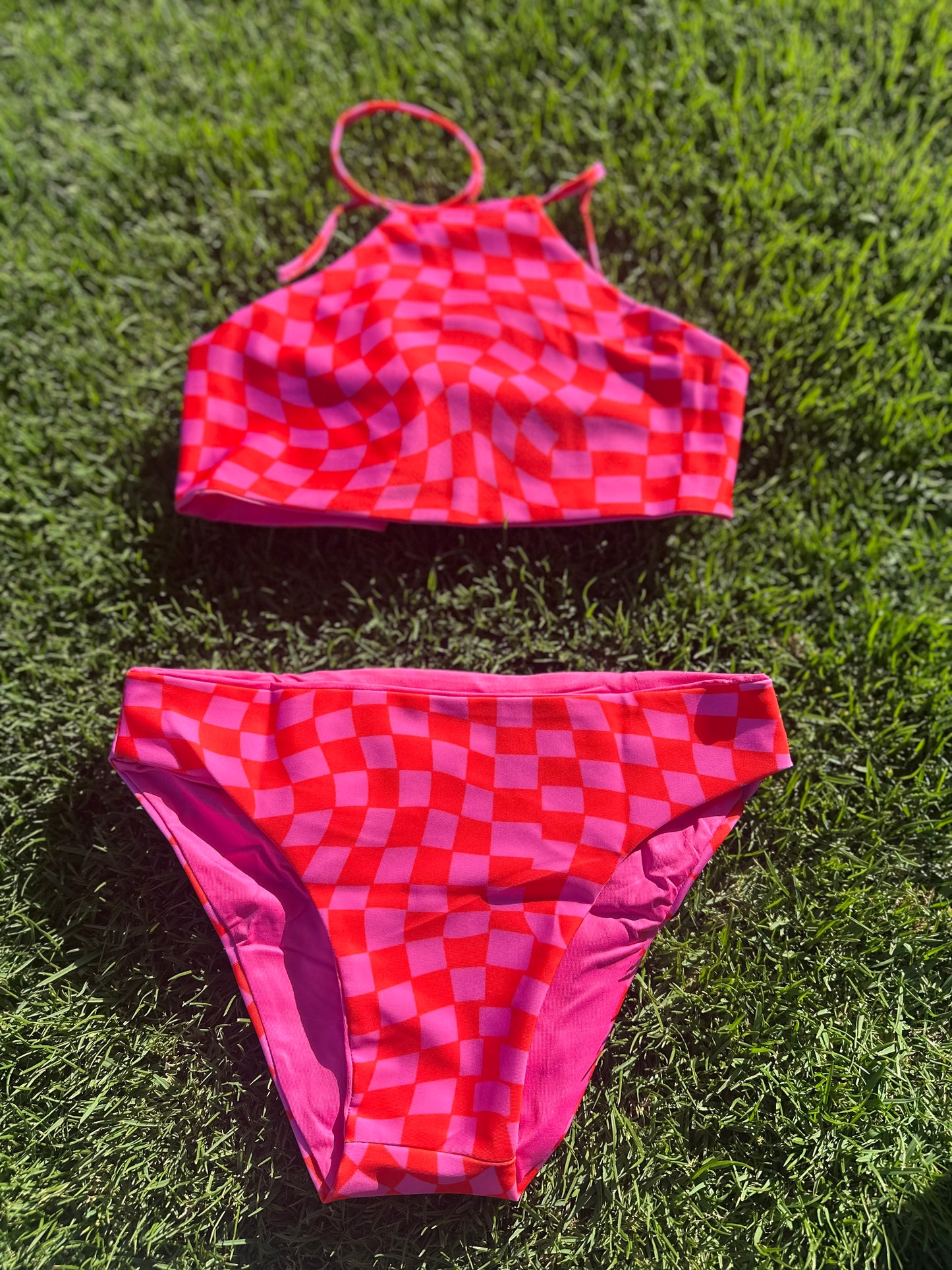 Berries chess (neck strap)