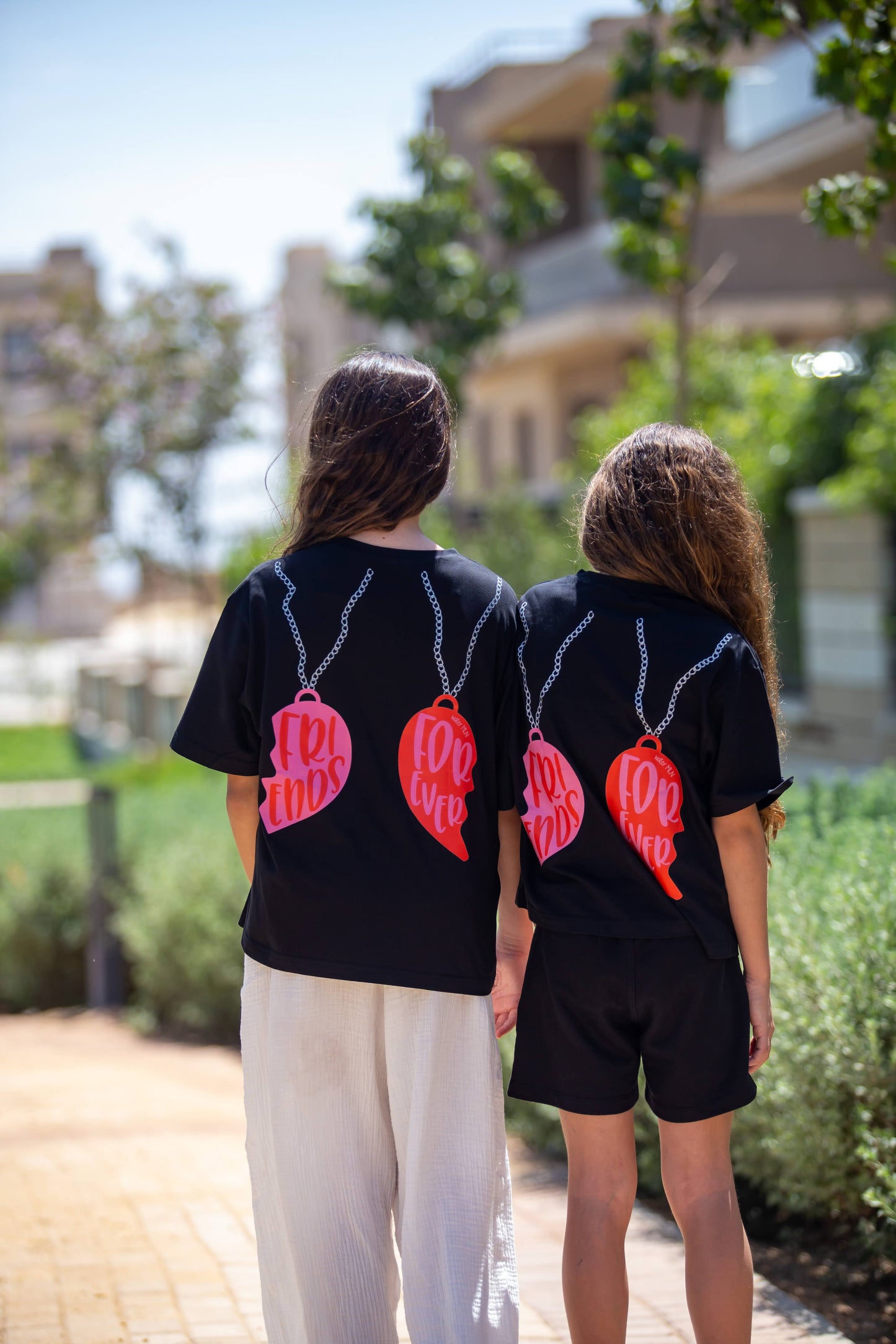 Best Friends (black)